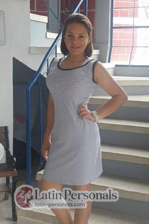 166406 - Andrea Age: 48 - Colombia