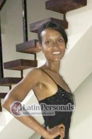 173738 - Stephanie Age: 38 - Costa Rica