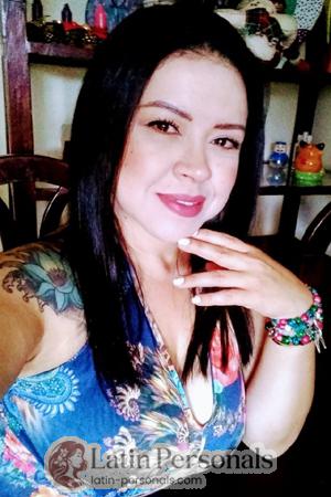 185019 - Yenny Age: 42 - Colombia