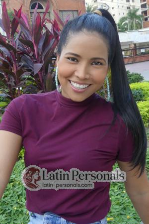 190038 - Laura Age: 36 - Colombia