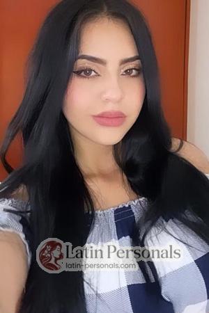 204339 - Laura Age: 26 - Colombia