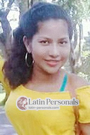 205097 - Silvia Age: 26 - Costa Rica