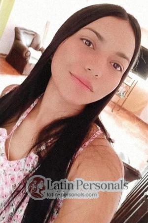 205374 - Estefany Age: 29 - Colombia