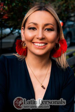 205925 - Laura Age: 36 - Colombia