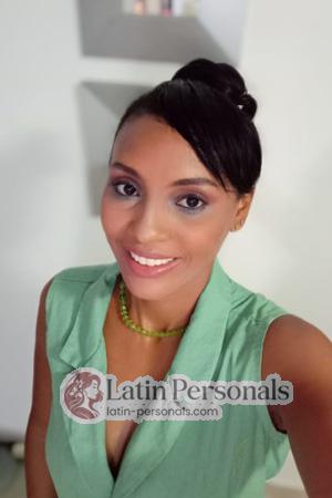 207417 - Laura Age: 36 - Colombia