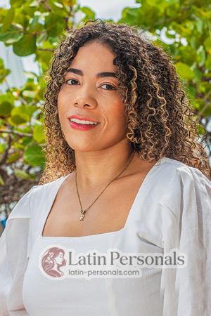 208863 - Rossana Age: 30 - Colombia