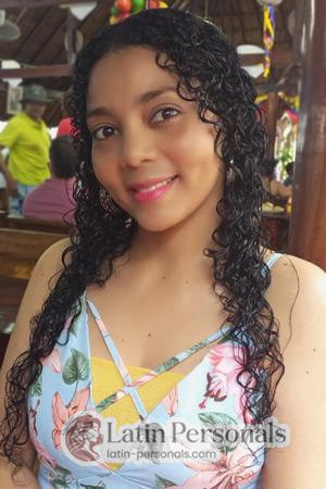 210683 - Yuranis Age: 38 - Colombia
