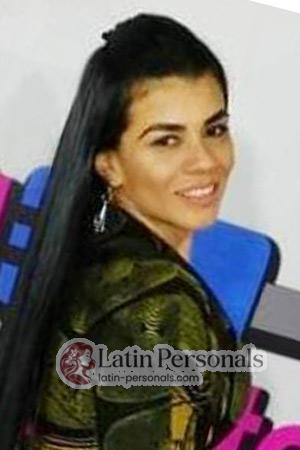 211272 - Anyi Age: 37 - Costa Rica