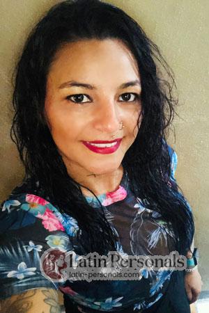 212893 - Jessica Age: 43 - Costa Rica