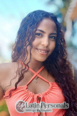 213877 - Martha Age: 22 - Colombia
