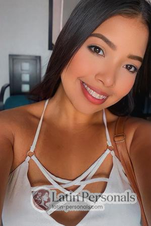 217745 - Liseth Age: 28 - Colombia