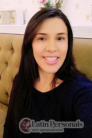 220331 - Laura Age: 41 - Costa Rica