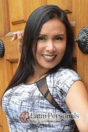 220406 - Fiorella Age: 40 - Peru