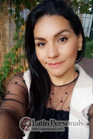 220414 - Andrea Age: 38 - Costa Rica