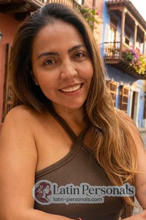 227430 - Karol Age: 43 - Colombia